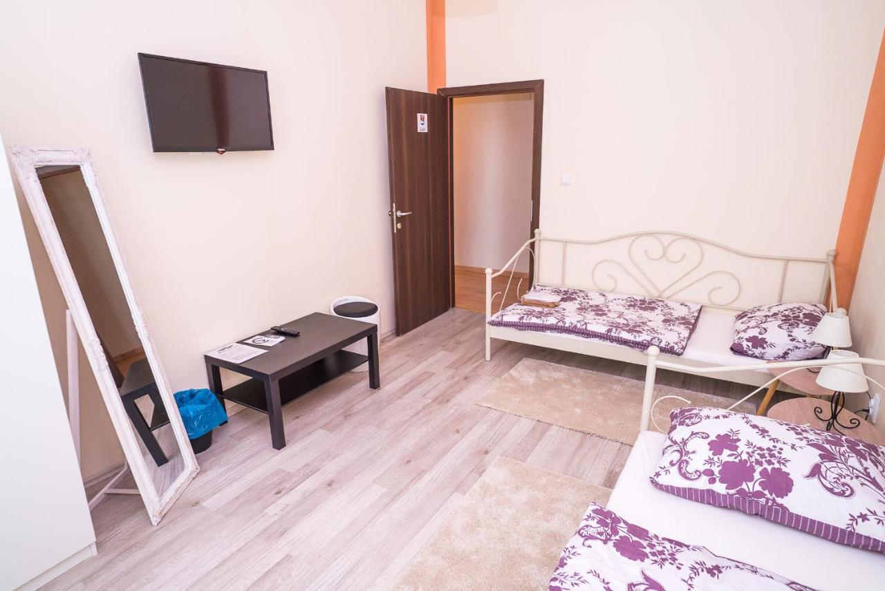 Boutique Hostel Kings N' Queens Zagreb Eksteriør billede