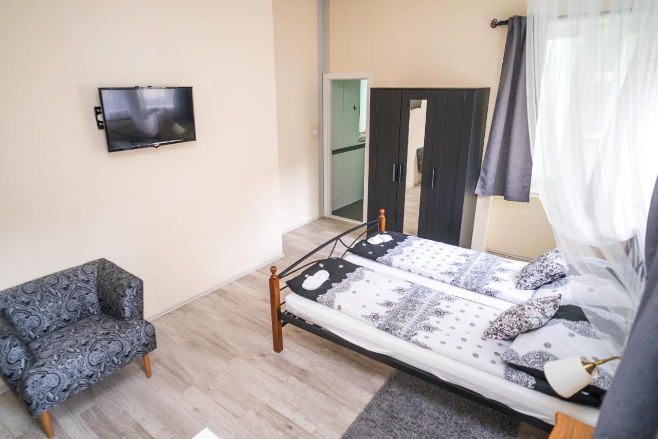 Boutique Hostel Kings N' Queens Zagreb Eksteriør billede